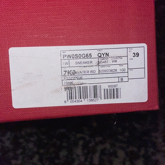 Valentino Garavani Embellished Pink Sneakers ๐๐ธ - Picture 12 of 12